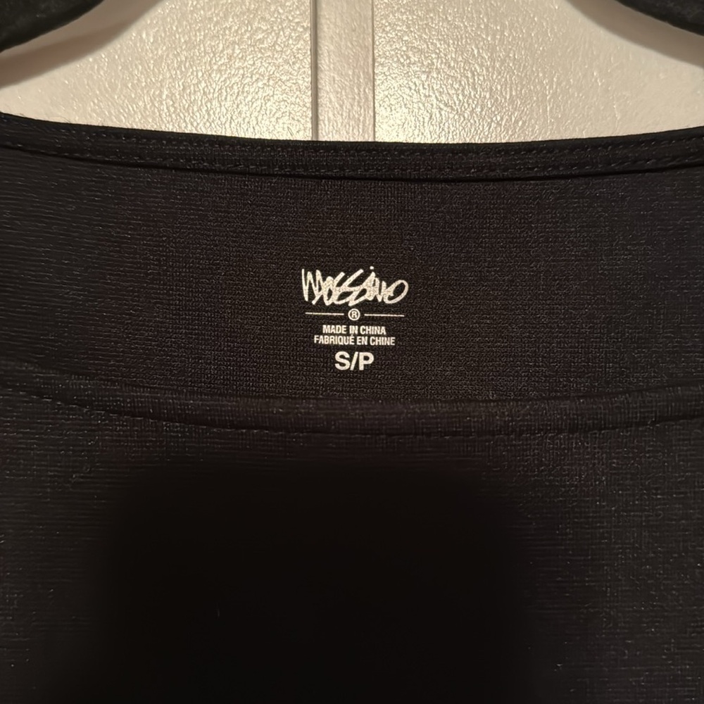 Mossimo Top - Picture 3 of 6